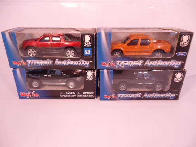 Maisto - Lot of 4 Models