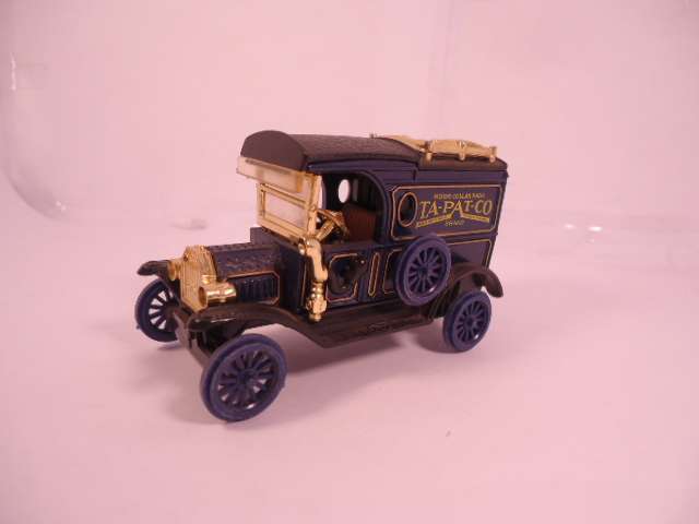 Ertl - 1913 Ford Model T Delivery Van