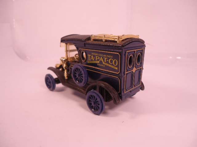 Ertl - 1913 Ford Model T Delivery Van