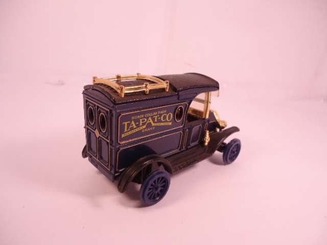 Ertl - 1913 Ford Model T Delivery Van