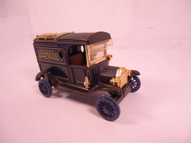 Ertl - 1913 Ford Model T Delivery Van