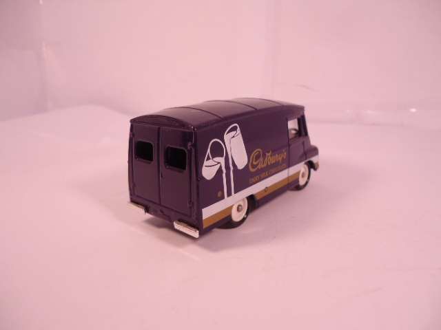 Cadbury's - Mini Fingers Tin Truck with LD150 Van