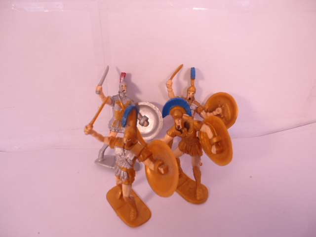 Hasbro - Lot of 17 Figurines