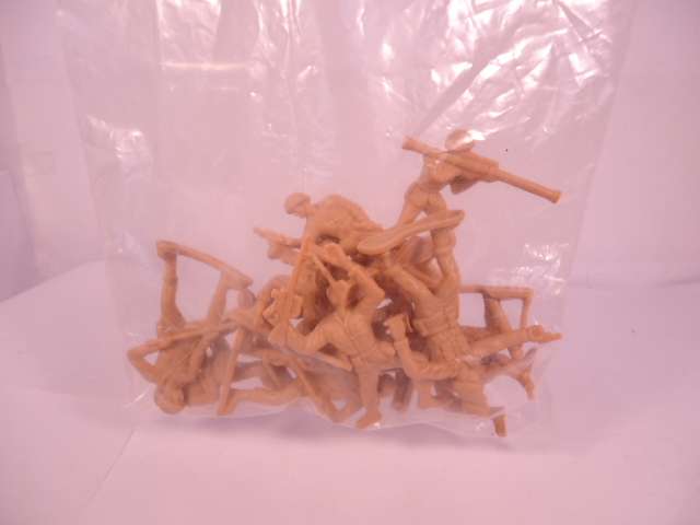 Hasbro - Lot of 17 Figurines