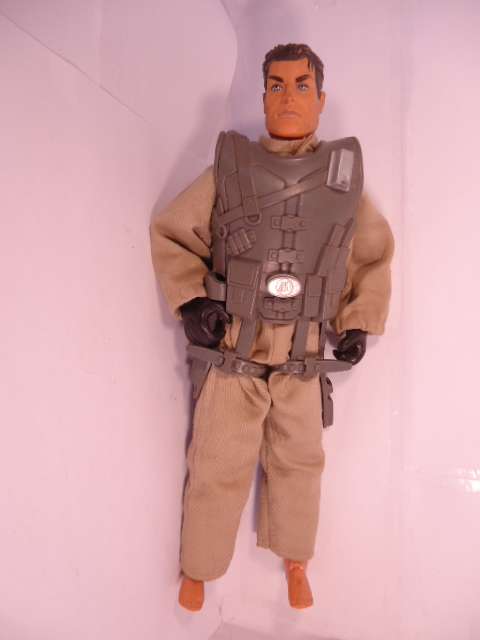 Hasbro - Vintage Action Man - Soldier 295mmheight, 140mm wide
