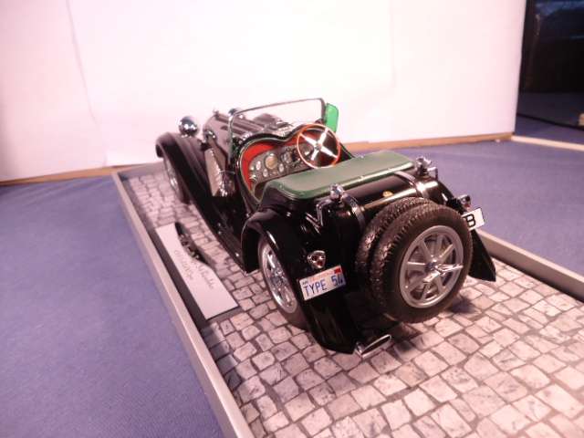 Minichamps - 1931 Bugatti Type 54 Roadster - Limited Edition - 183/1002  # 107 110160