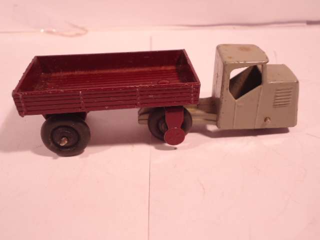 Dinky Toys - Mechanical Horse and Open Trailer - # 33w - Era 1947