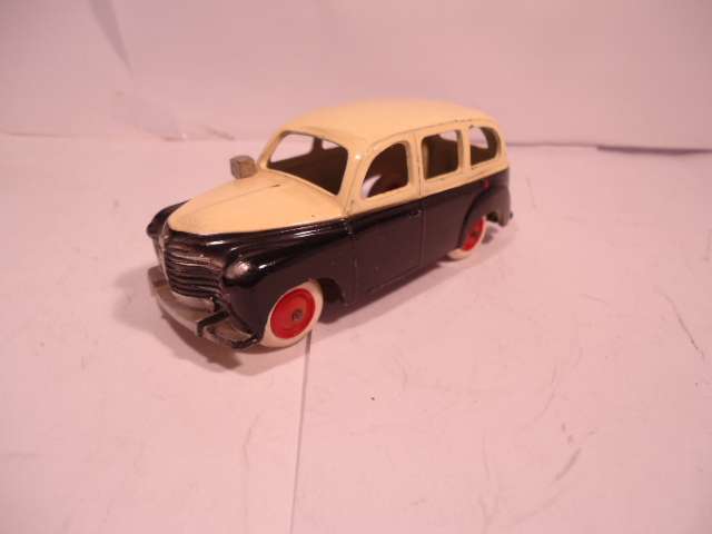 CIJ - Renault Prairie - Taxi - # 3/45