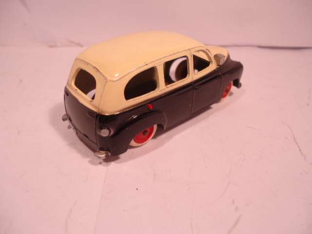 CIJ - Renault Prairie - Taxi - # 3/45