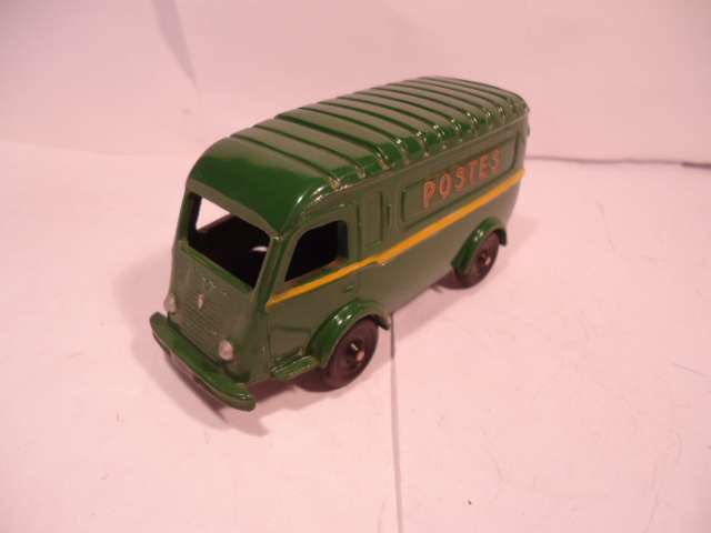 CIJ - Renault  1000KG Van - Postes - # 3/60P