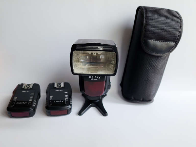 Gloxy Speed Light (for NIKON) - with trigger set, color gels and pouch
