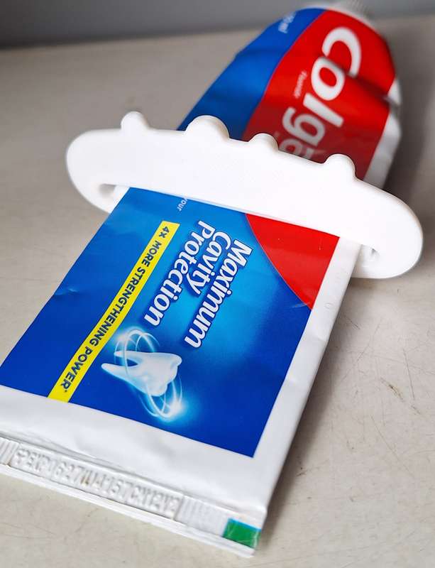 Hippo Toothpaste squeezer (White)