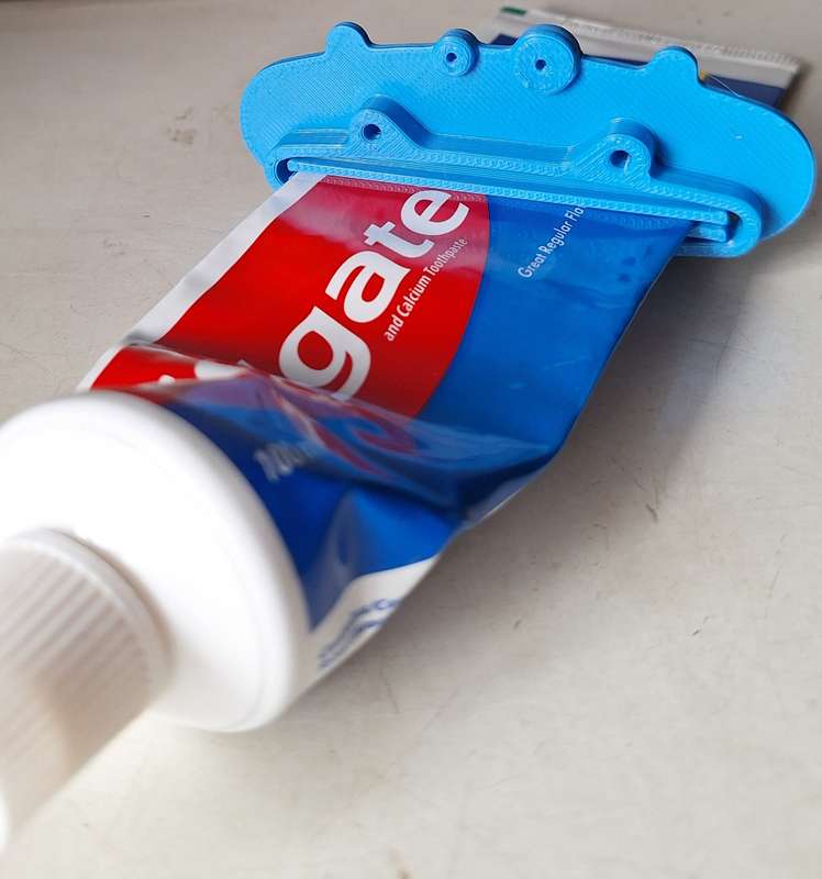 Hippo Toothpaste squeezer (Blue)
