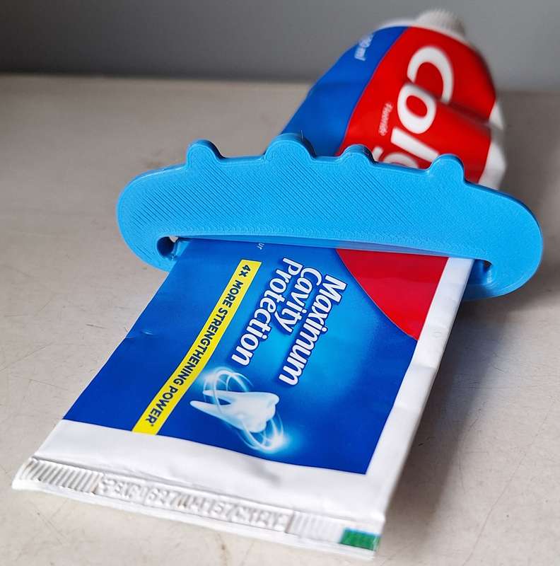 Hippo Toothpaste squeezer (Blue)