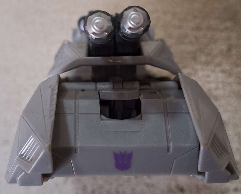 Transformers: Bumblebee Cyberverse adventures Megatron Figure