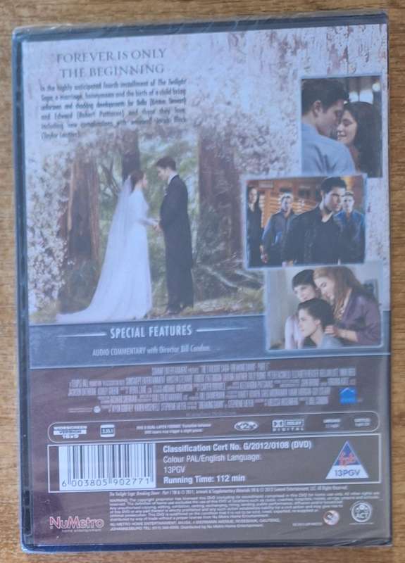 The Twilight Saga : Breaking Dawn part 1 (New and sealed)