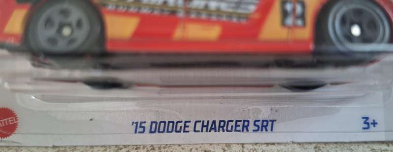 Hot Wheels '15 Dodge Charger SRT