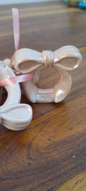 4 pink serviette rings/holders