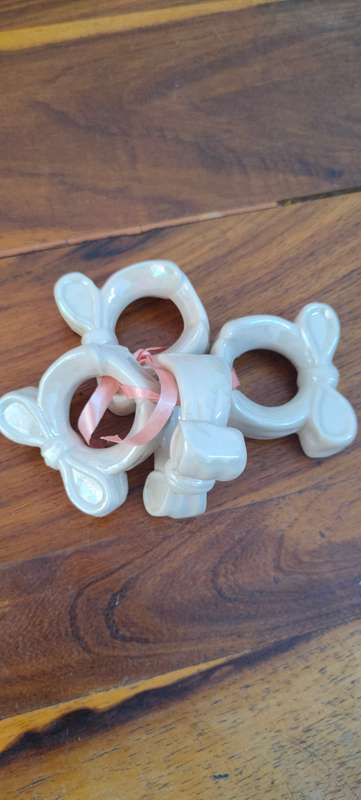 4 white serviette rings/holders