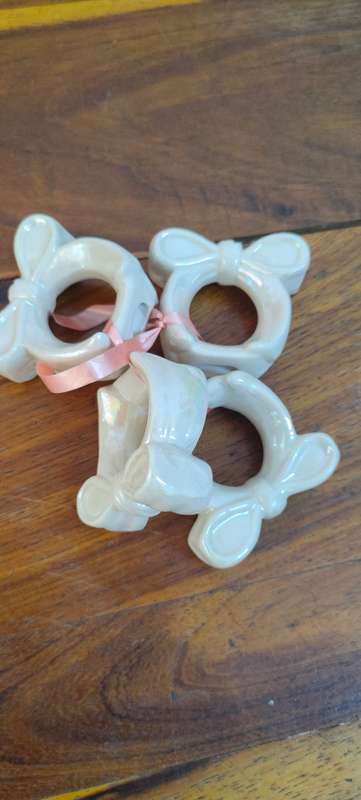 4 white serviette rings/holders