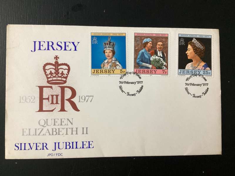 1977 FDC Jersey Queen Elizabeth Silver Jubilee with insert