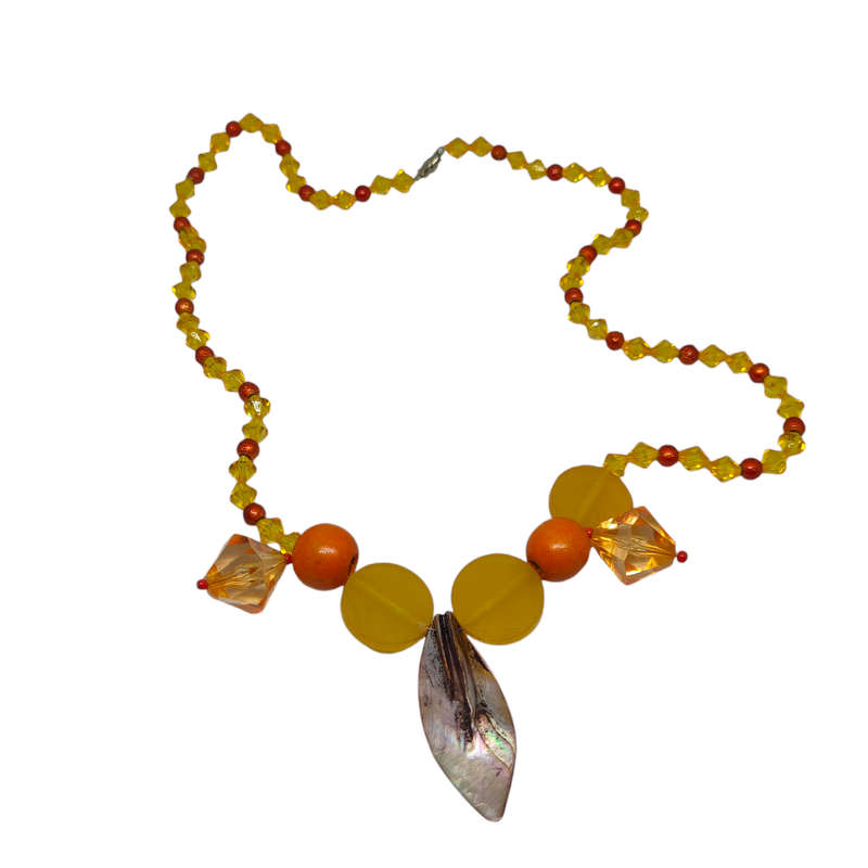 Cute beaded necklace with mother of pearl/shell? Pendant