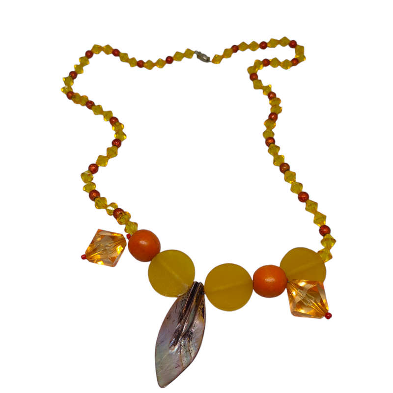 Cute beaded necklace with mother of pearl/shell? Pendant