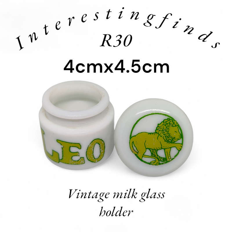 Vintage small milk glass holder - Leo
