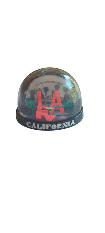 LA California souvenir snow globe