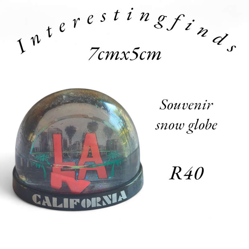 LA California souvenir snow globe