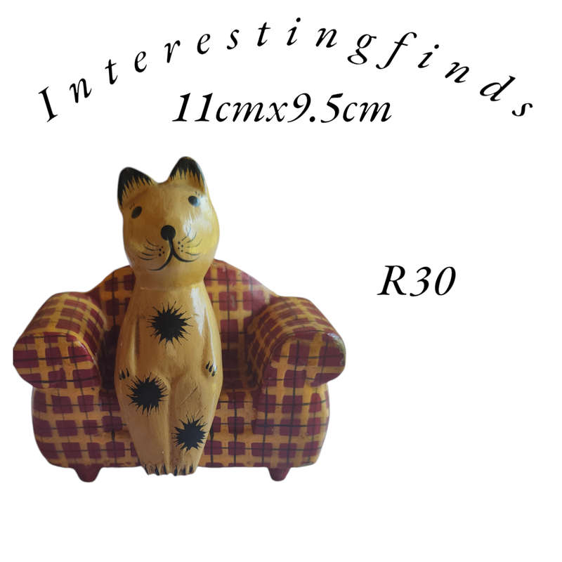 Wooden Cat/dog on couch ornament