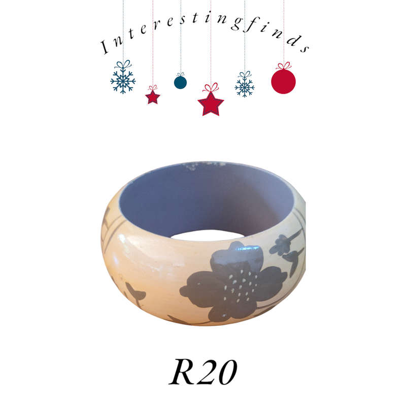 Large bangle with flower motif
