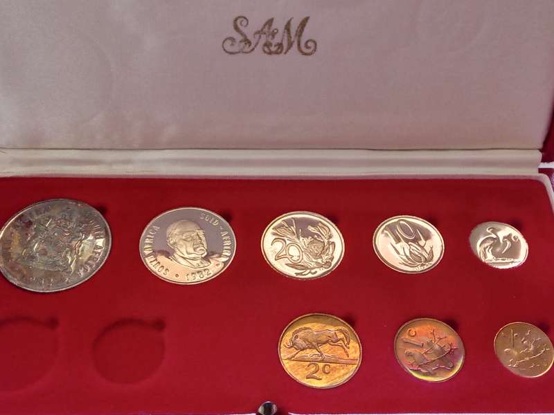 SOUTH AFRICAN AMAZING  PROOF SET ,1982"