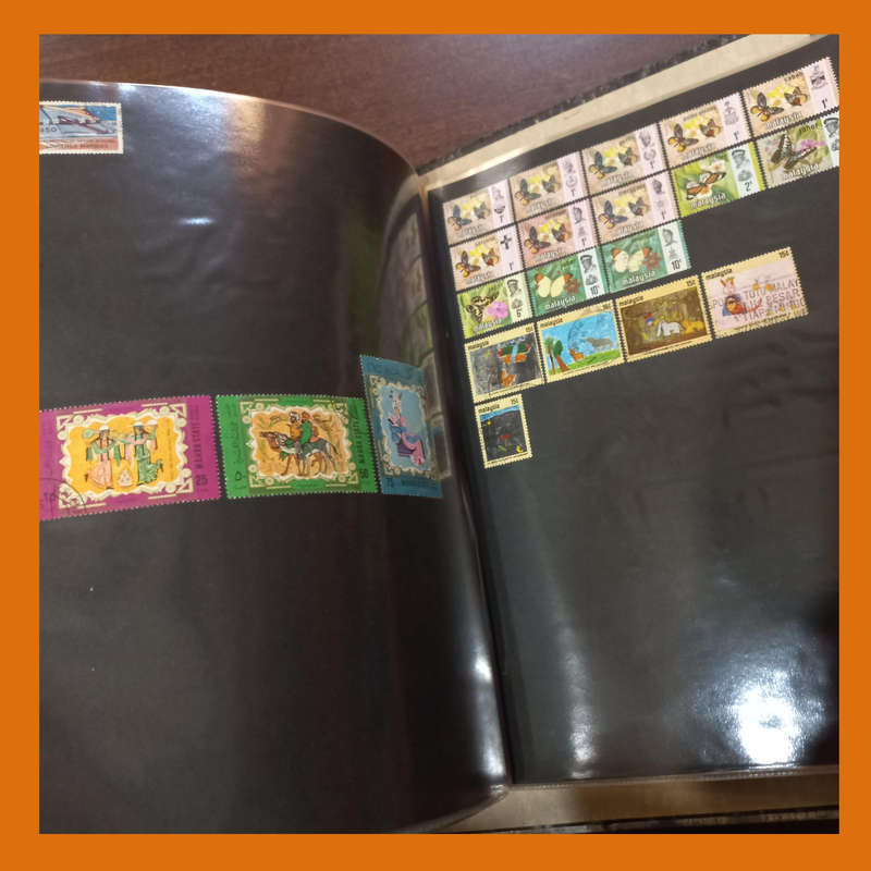 World Used Collection  60 Double-Sided Pages in Lever Arch File (2.7kg)