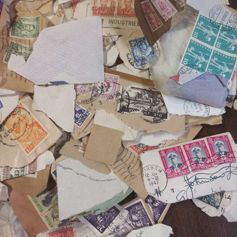 Commonwealth Mix on Paper GB, Rhodesia's and in the minority, South Africa - Kiloware - R1 start
