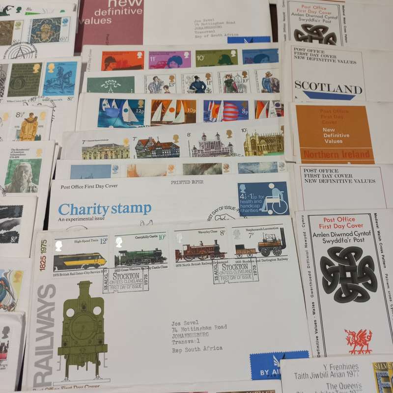 Great Britain First Day Covers - Regional definitive incl and 21 Silver Jubilee covers - R1 Start