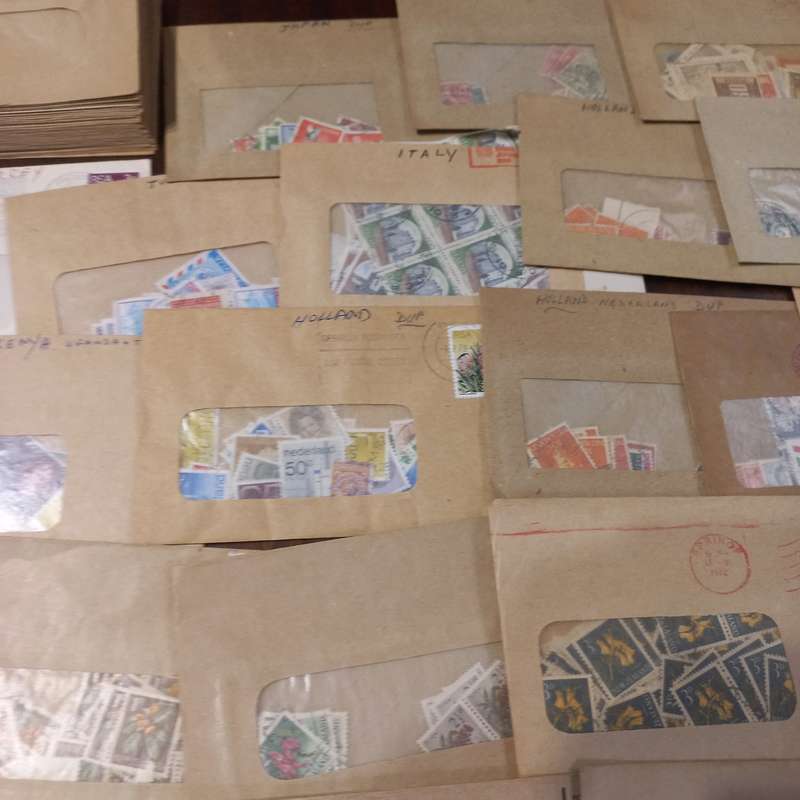 World Mixture off Paper sorted in Envelopes - R1 Start