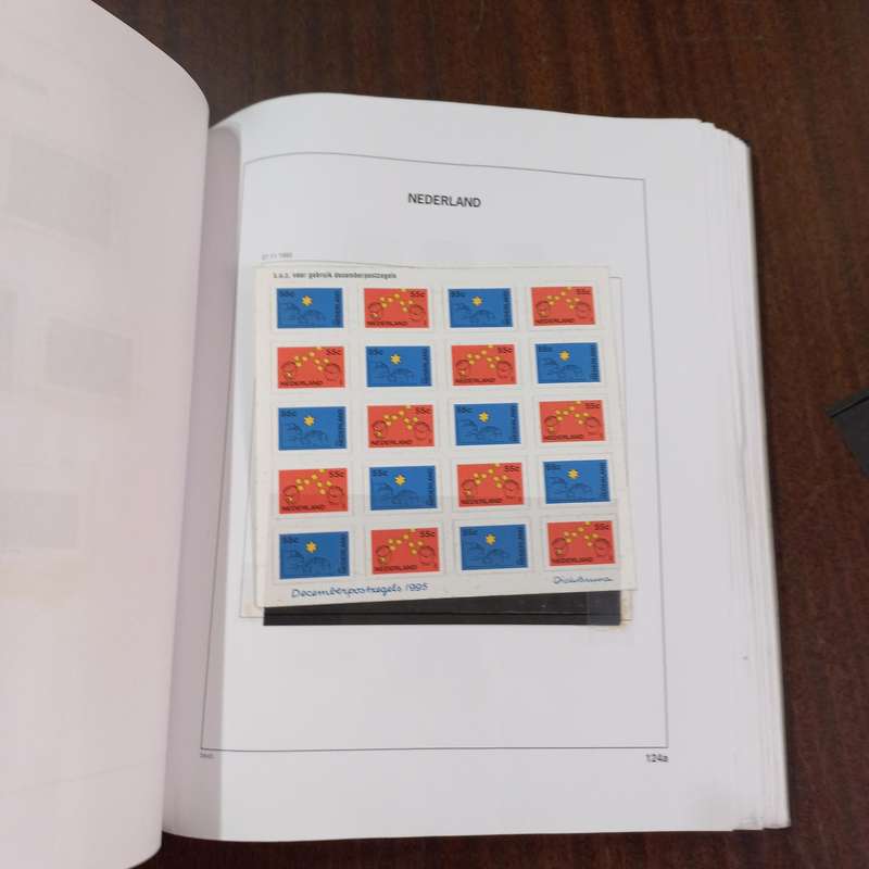 Netherlands collection in DAVO album - R1 Start