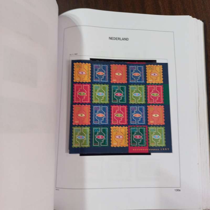 Netherlands collection in DAVO album - R1 Start