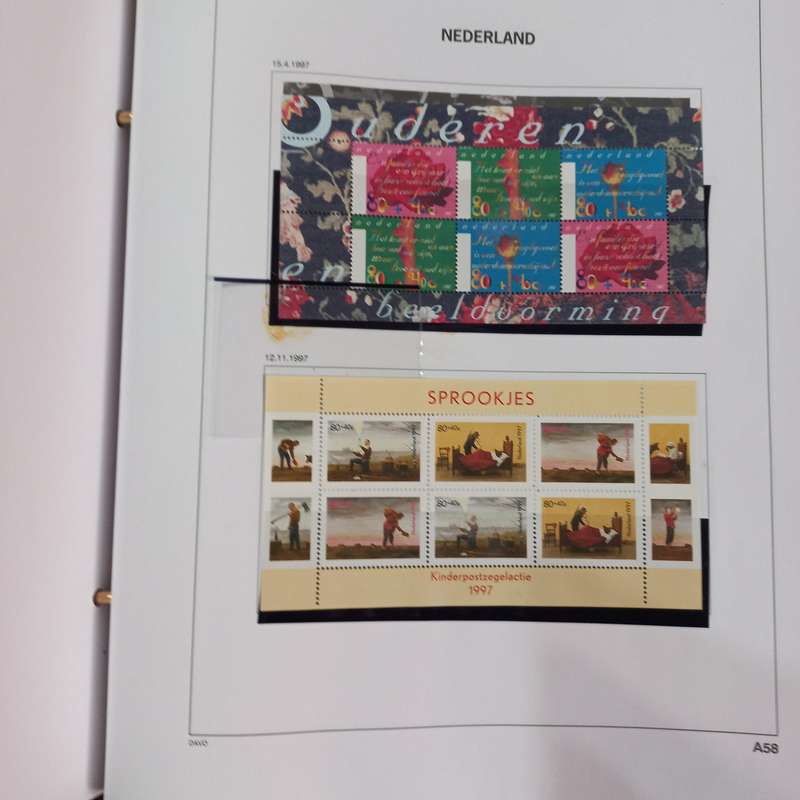 Netherlands collection in DAVO album - R1 Start