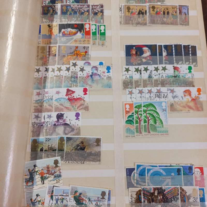 Great Britain in Stock Book Mint and Used - R1 start