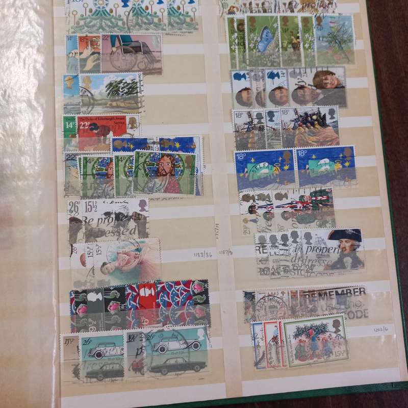 Great Britain in Stock Book Mint and Used - R1 start