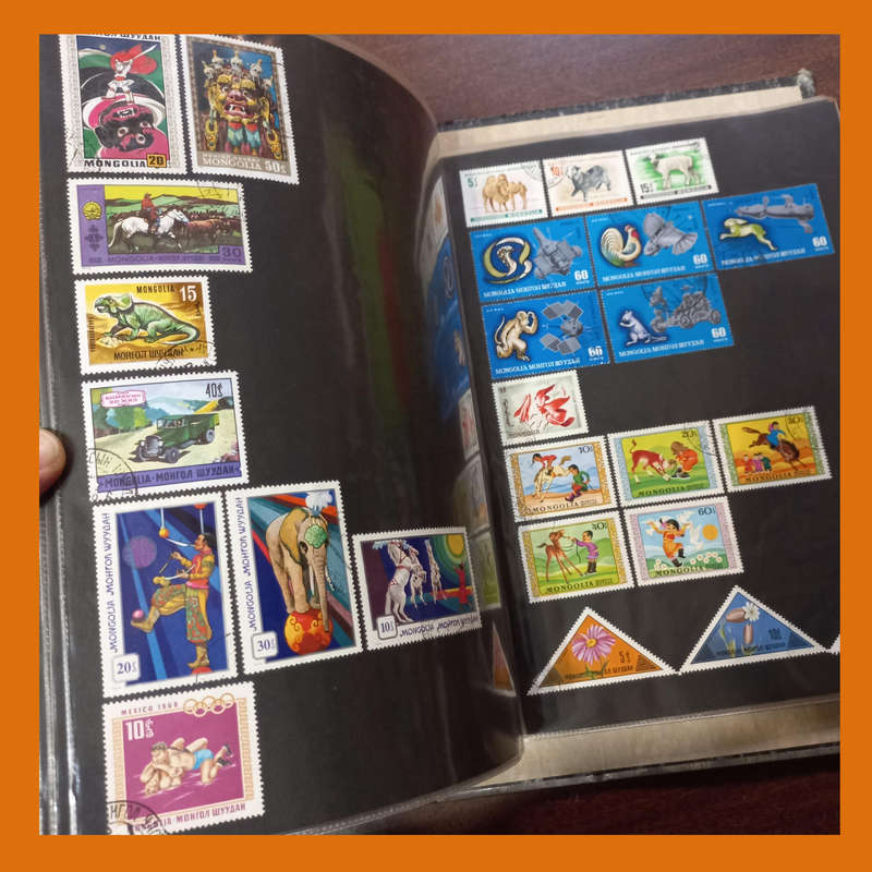 World Used Collection  60 Double-Sided Pages in Lever Arch File (2.7kg)