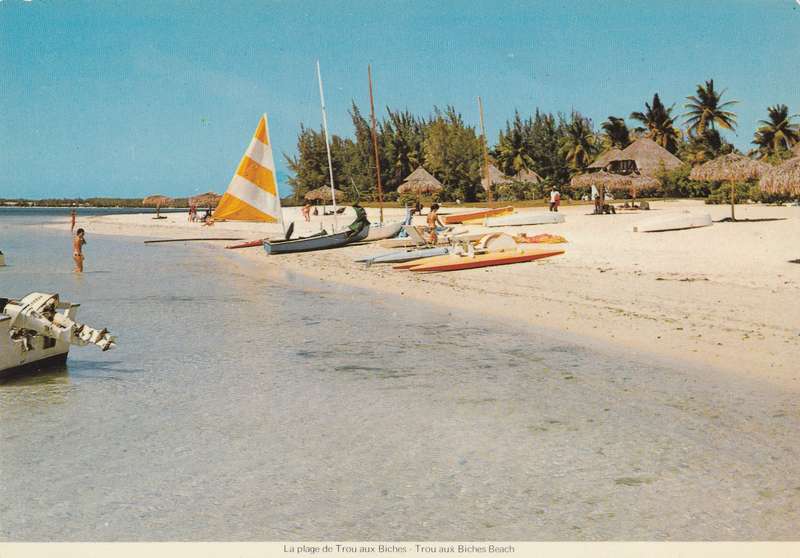 Post Card Mauritius - Trou aux Biches Beach Boats Canoes Technic Studio Map