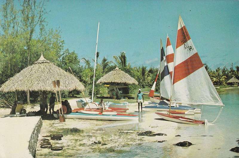 Post Card Mauritius - Hotel St Geran Belle Mare Sailboats Canoes Beach