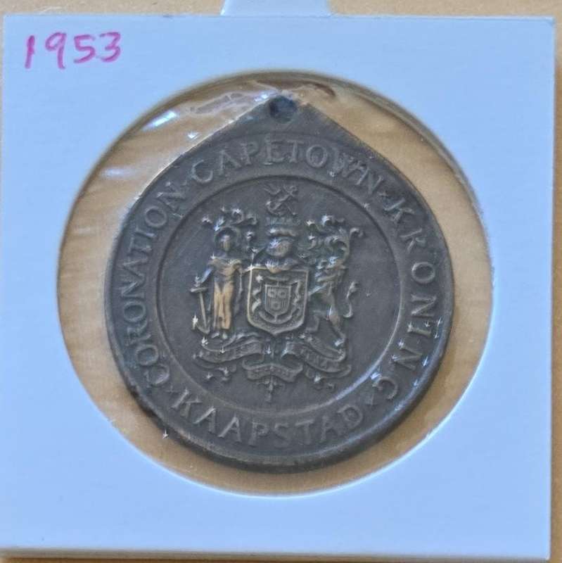 1953 ~ SA Union Commemorative Bronze Queen Elizabeth II Coronation Towns: Cape Town