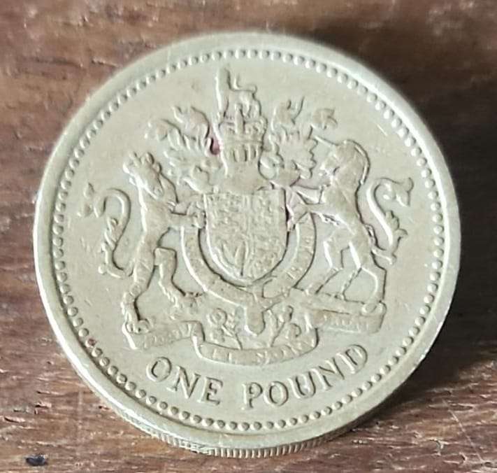 Great Britain ~ Pounds ~ £1 - 1983, 1995, 2003 & £2 - 1998, 2010