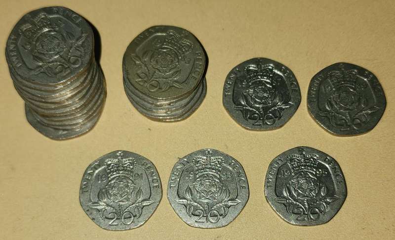 20 Pence 1982 to 1995 ~ 21 Coins! 2nd & 3rd portraits
