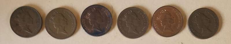 Great Britain ~ One Penny - Elizabeth II ~ non-magnetic ~ 1985-1990