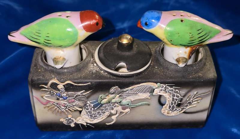 Vintage Bird Nodders Set - Salt & Pepper Shakers - PATENT T.K. Rare to find with Lid!